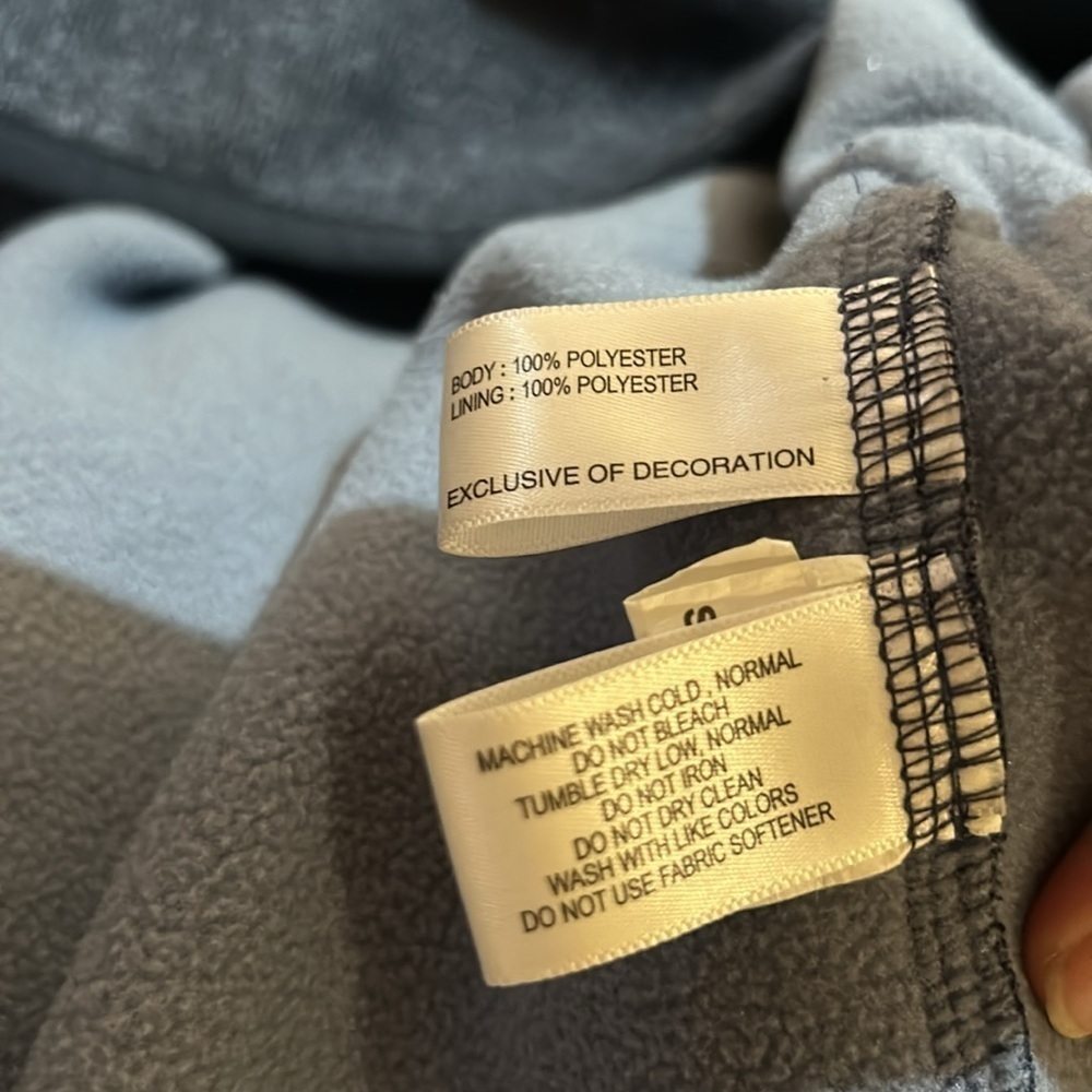 Cutter & Buck pullover. XL - Picture 9 of 10